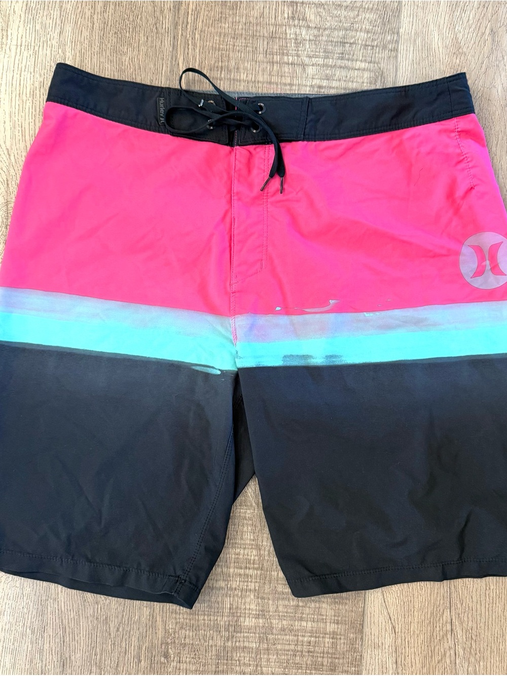 Hurley Phantom Men’s Board Shorts Size 31 Pink Black Aqua Surf Swim Trunks